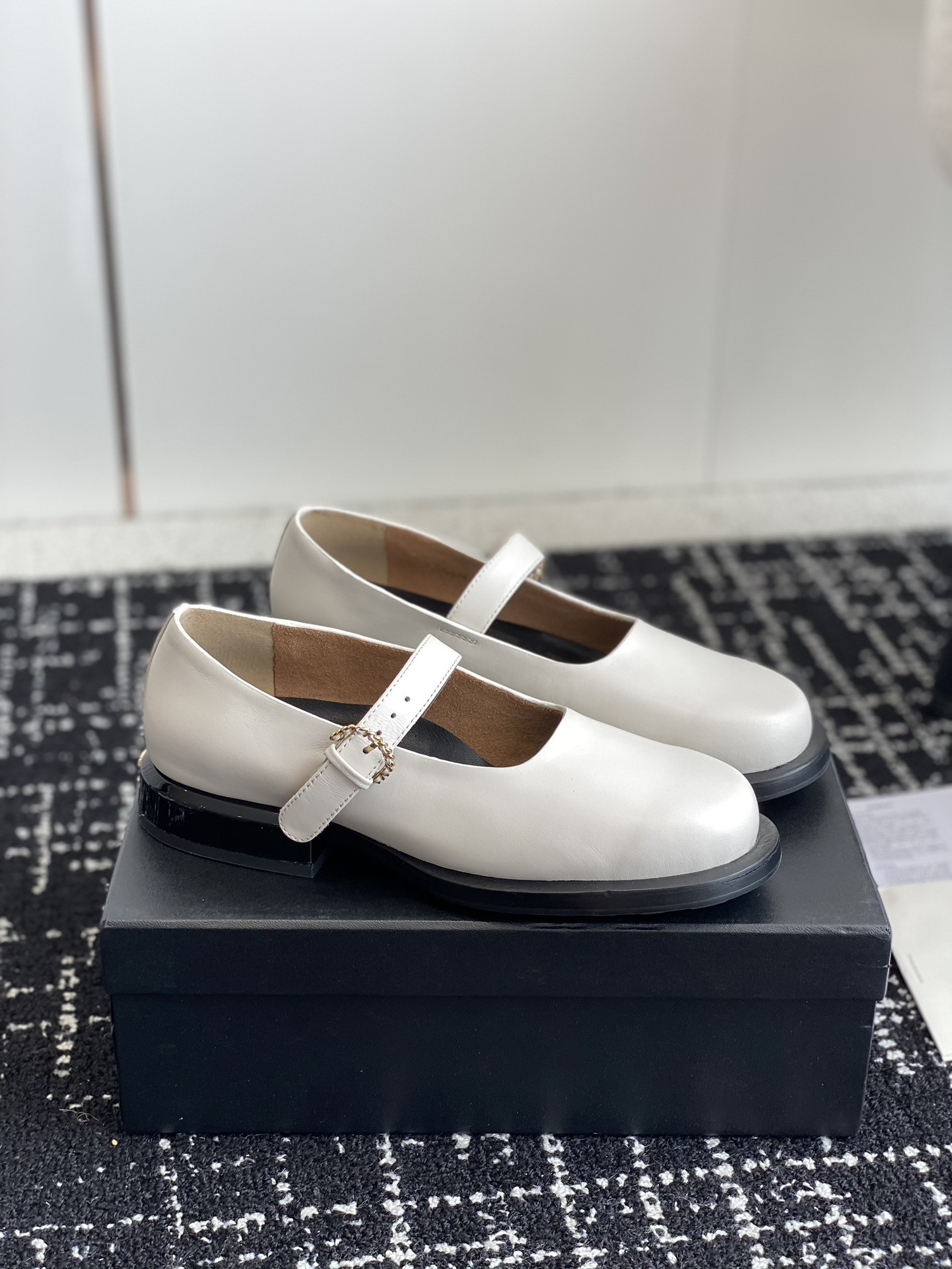 UA Ch**el MARY JANES