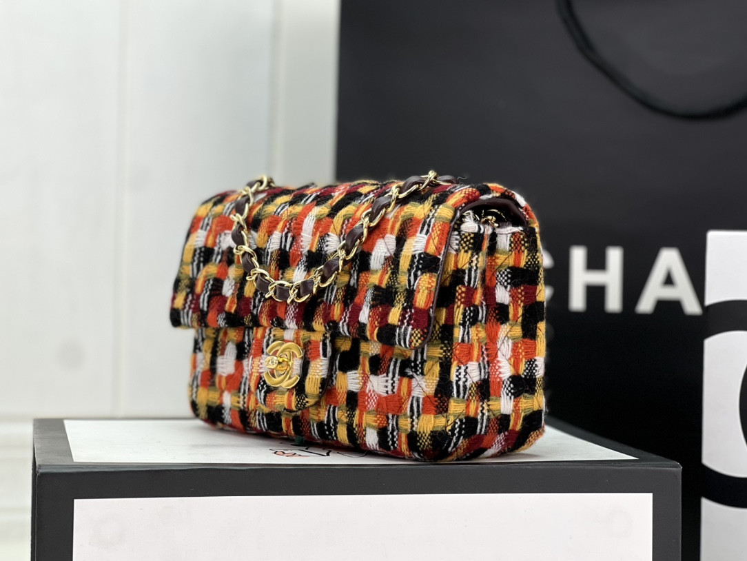 Ch**el Classic Flap Bag 20cm