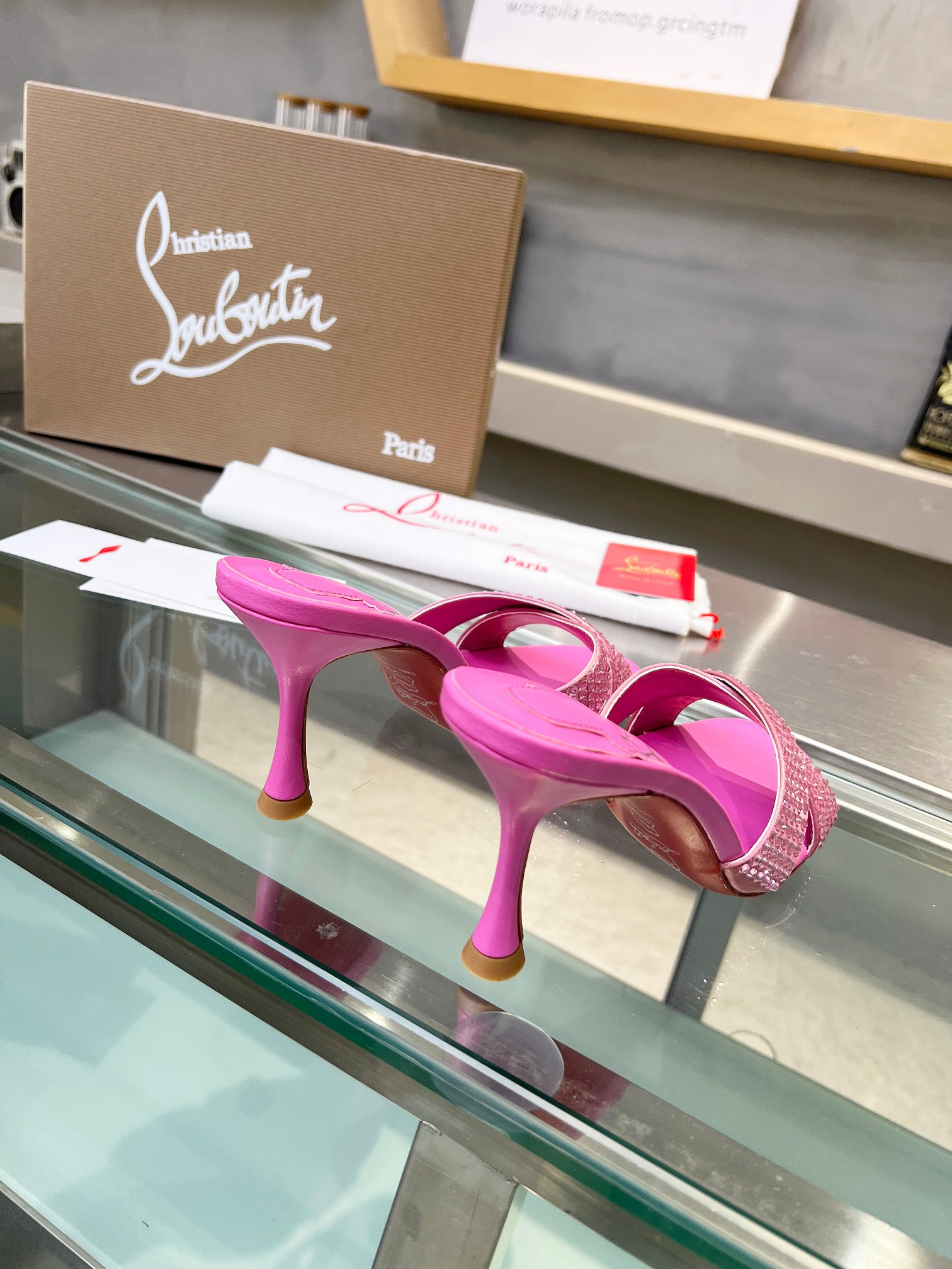 ua chr1st1an louboutin cl red-botT0m shoes