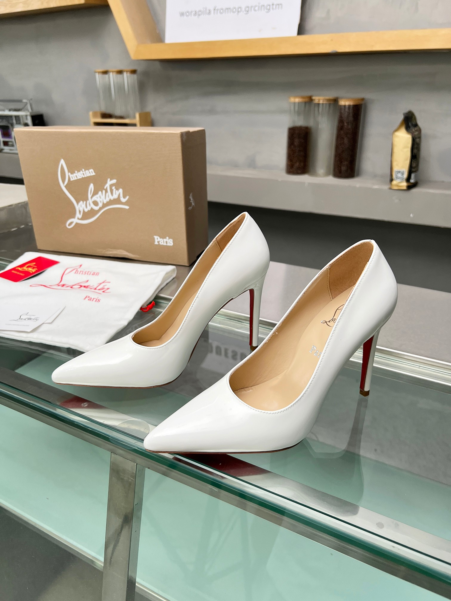 ua chr1st1an louboutin cl red-botT0m shoes
