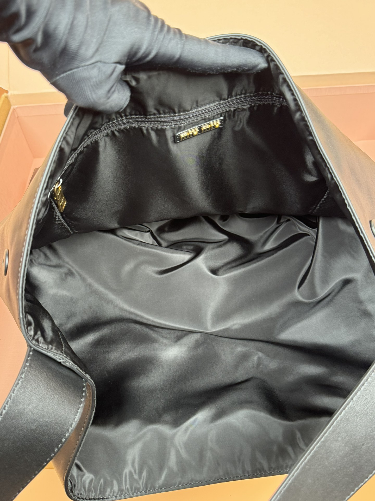 M1v M1v leather hobo bag  41×46×11cm
