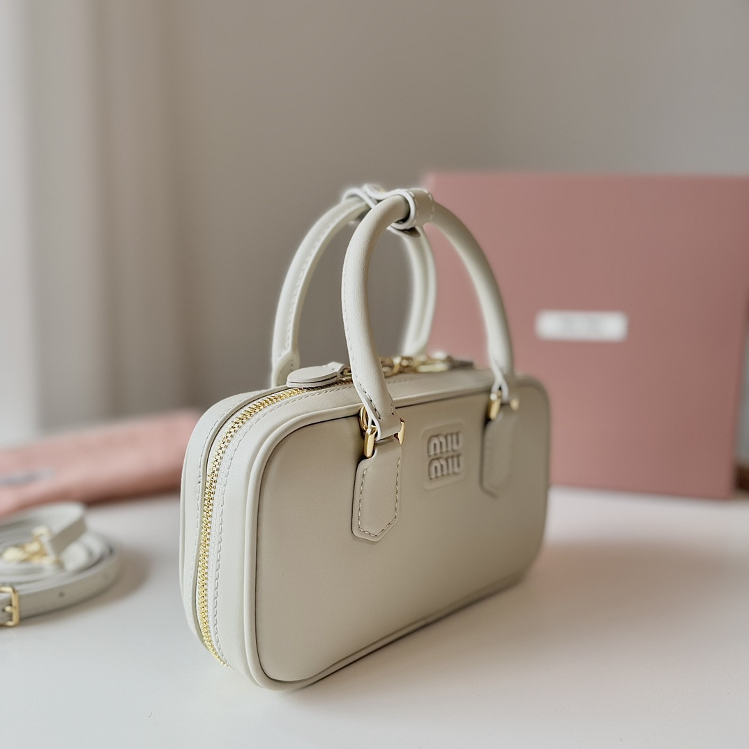 M1v M1v arcadie leather mini-bag 19x10x5cm
