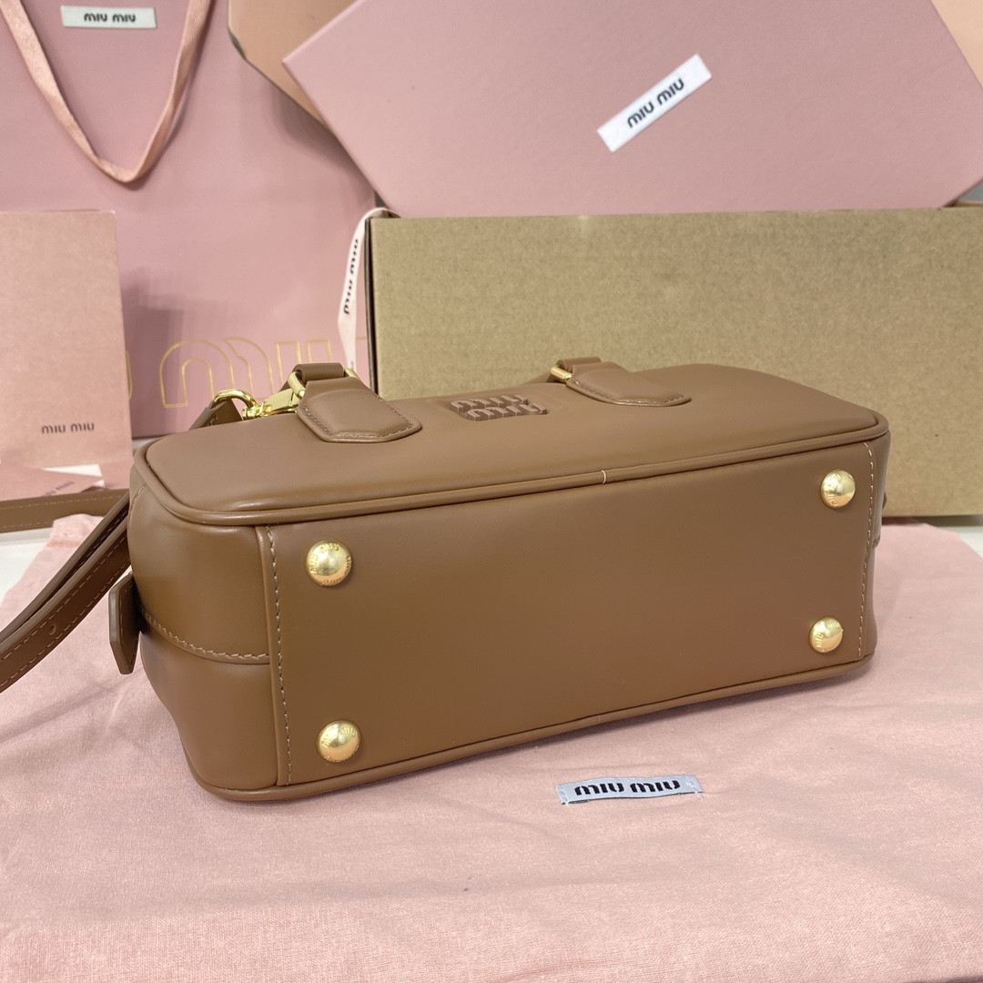 M1v M1v arcadie leather bag 10.5x22x7.5cm