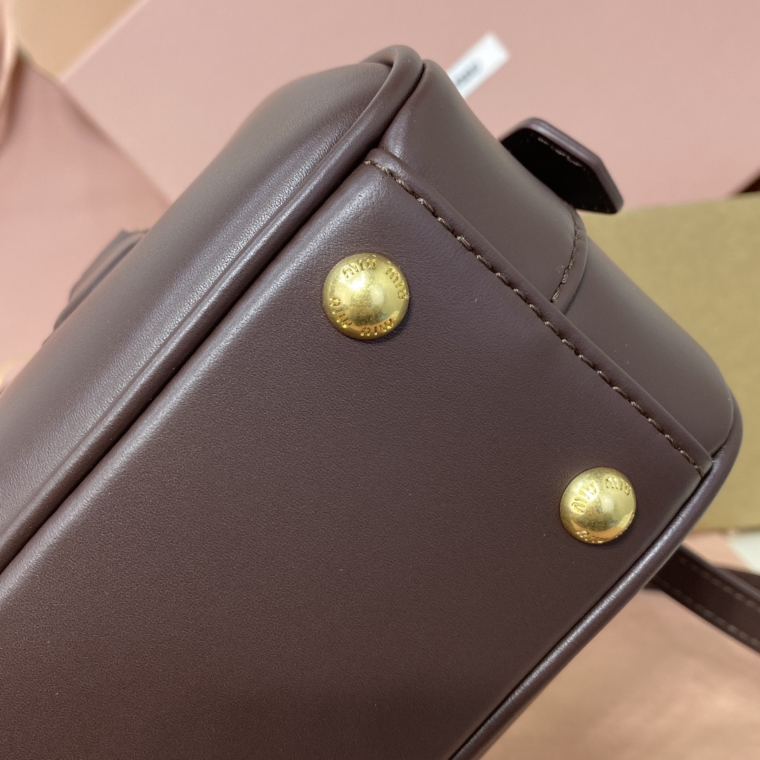 M1v M1v arcadie leather bag 10.5x22x7.5cm