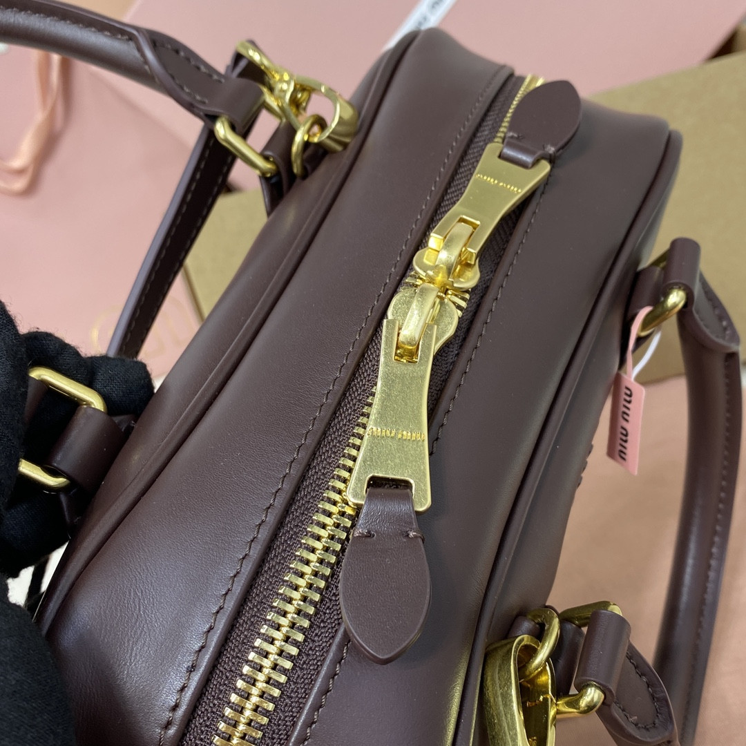 M1v M1v arcadie leather bag 10.5x22x7.5cm