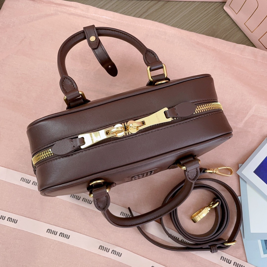 M1v M1v arcadie leather bag 10.5x22x7.5cm