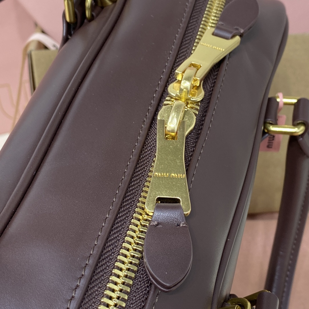 M1v M1v arcadie leather bag 12x27x9cm