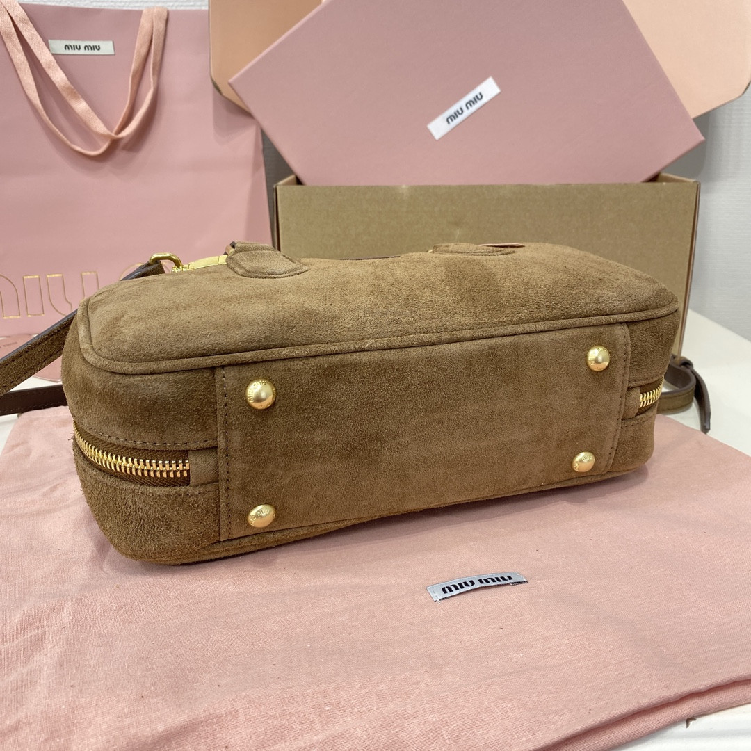 M1v M1v arcadie padded suede top-handle bag 12x27x9cm