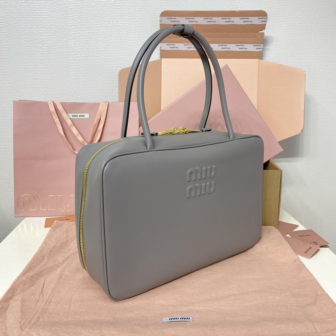 M1v M1v leather beau bag 23x34x10cm