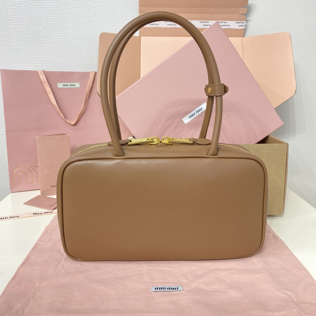 M1v M1v beau naplak leather bag 29x17x9cm