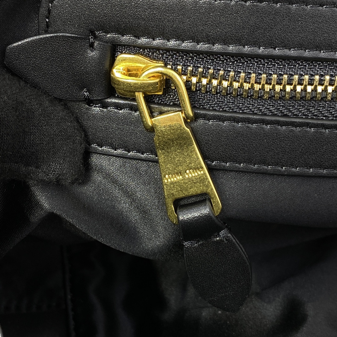 M1v M1v beau naplak leather bag 29x17x9cm