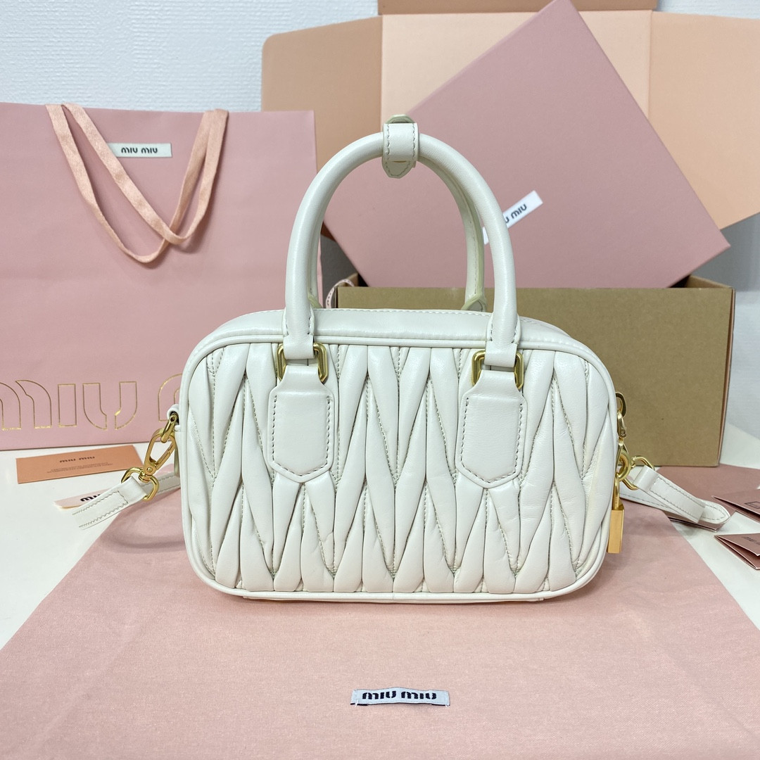 M1v M1v arcadie matelassé nappa leather bag 13x19x6cm