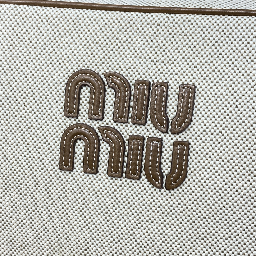 M1v M1v canvas beau bag 23x34x10cm