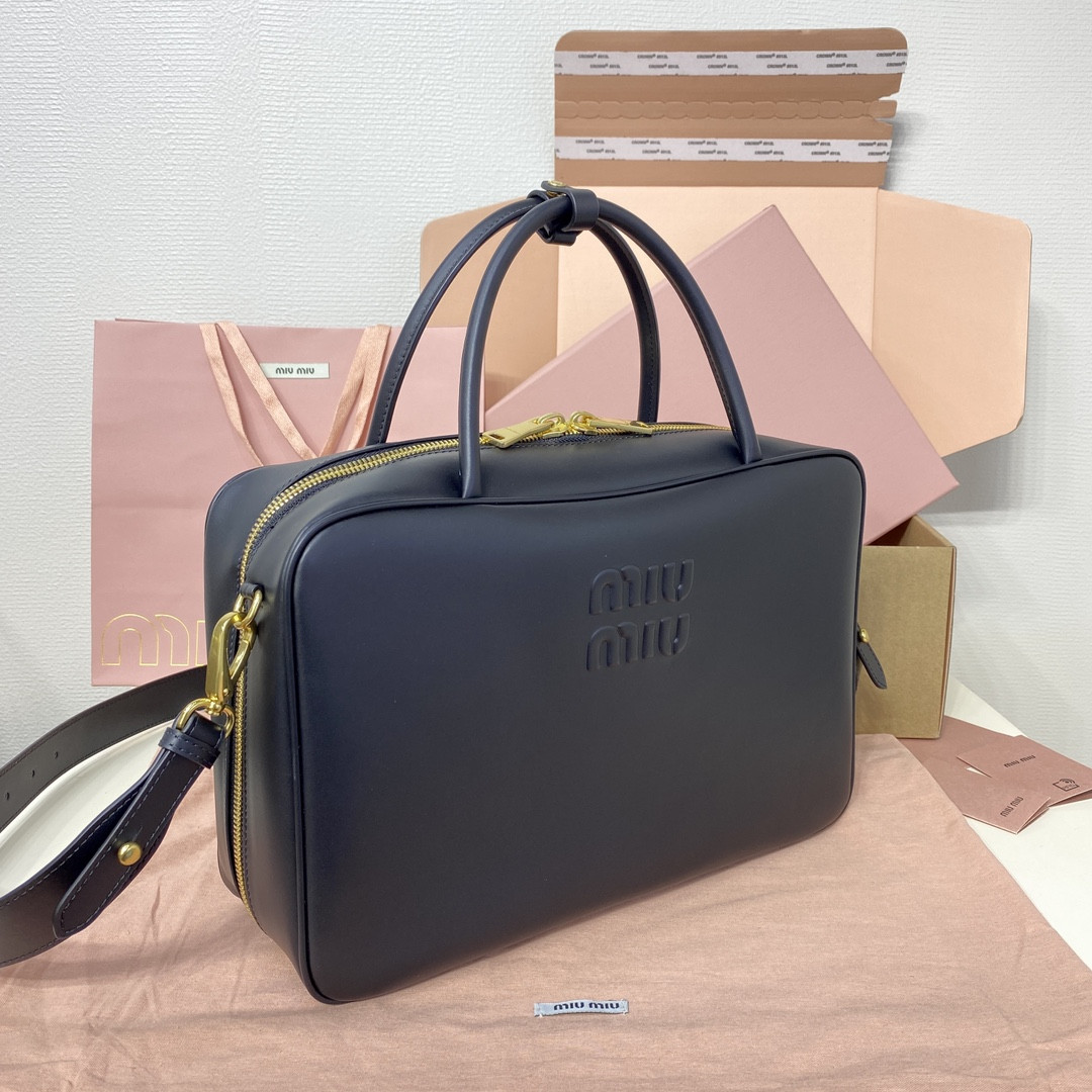 M1v M1v leather beau bag 23x34x10cm