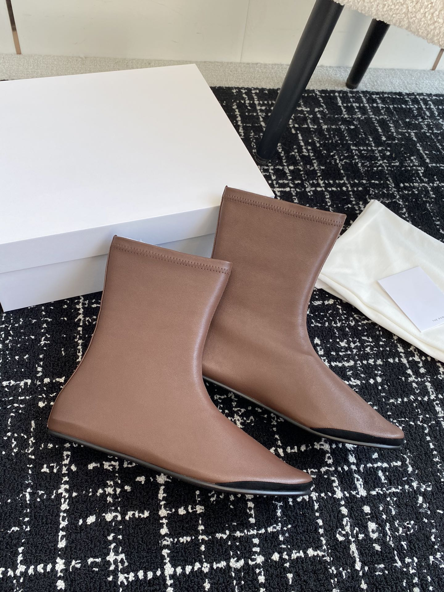UA The R0w Boot