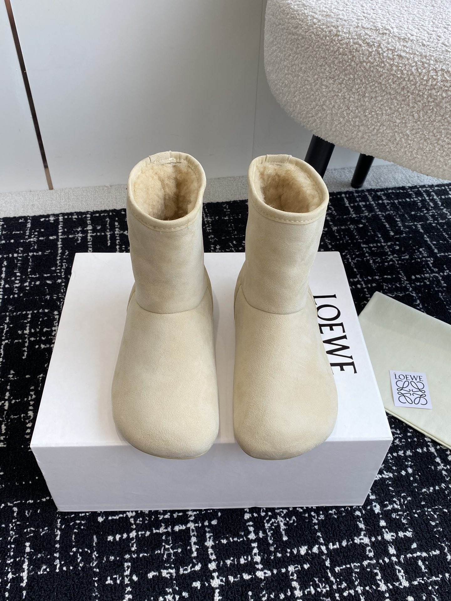 UA L0ew* Boot