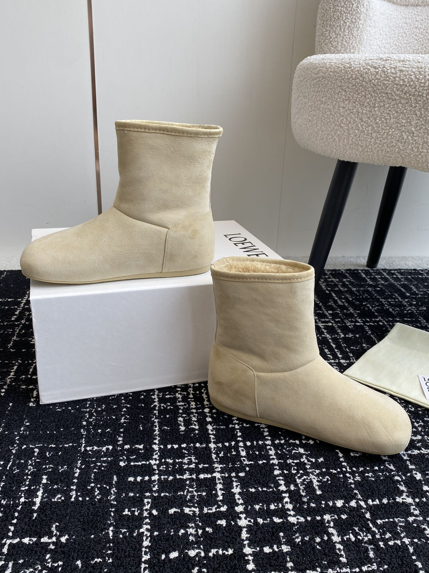 UA L0ew* Boot