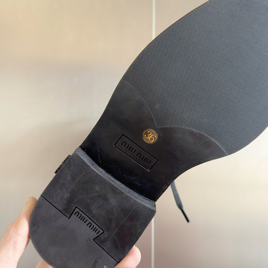 ua M1v M1v boot