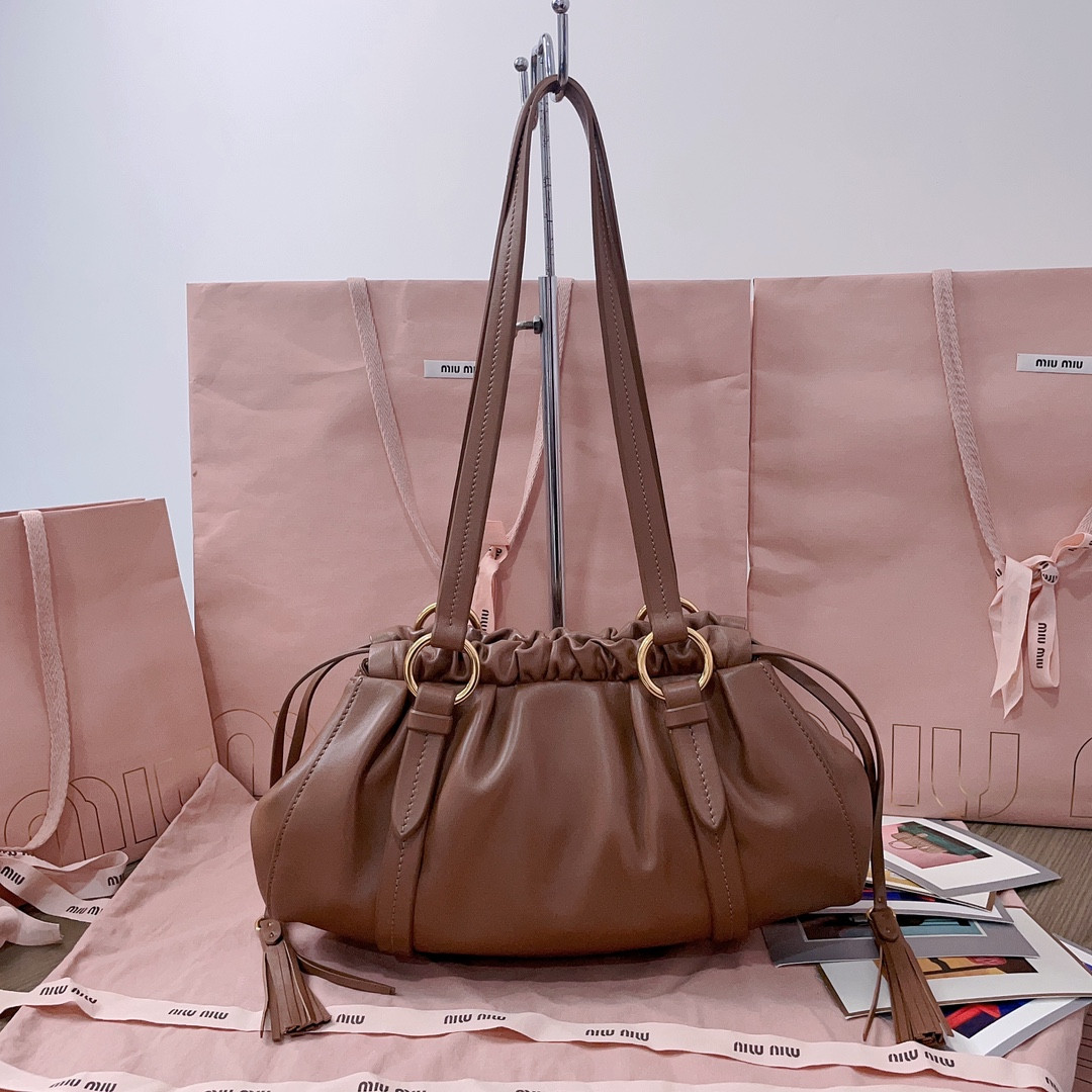 M1v M1v small joie nappa leather bag 16x32x10.5cm