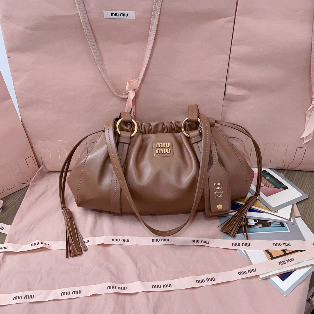 M1v M1v small joie nappa leather bag 16x32x10.5cm