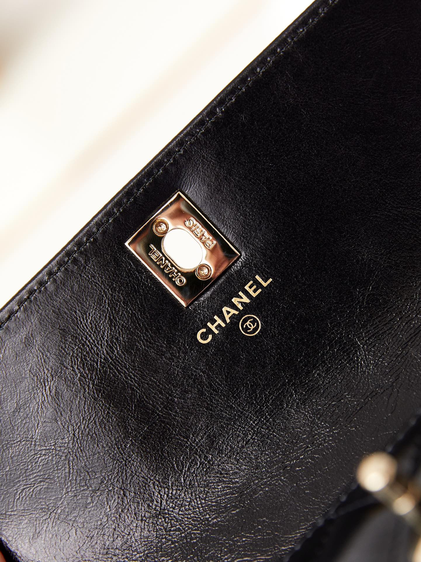 Ch**el 24P woc CLASSIC WALLET ON CHAIN 11x18.5x6cm