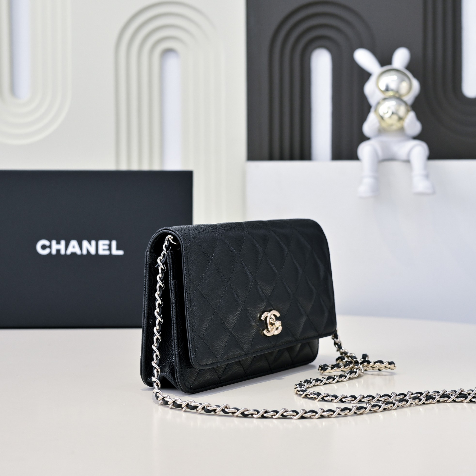 Ch**el WOC CLASSIC WALLET ON CHAIN 12.3x19.2x3.5cm