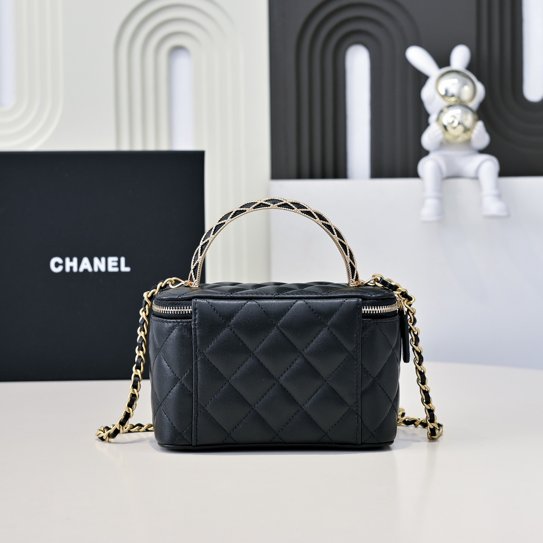 Ch**el Clutch With Chain 17cm