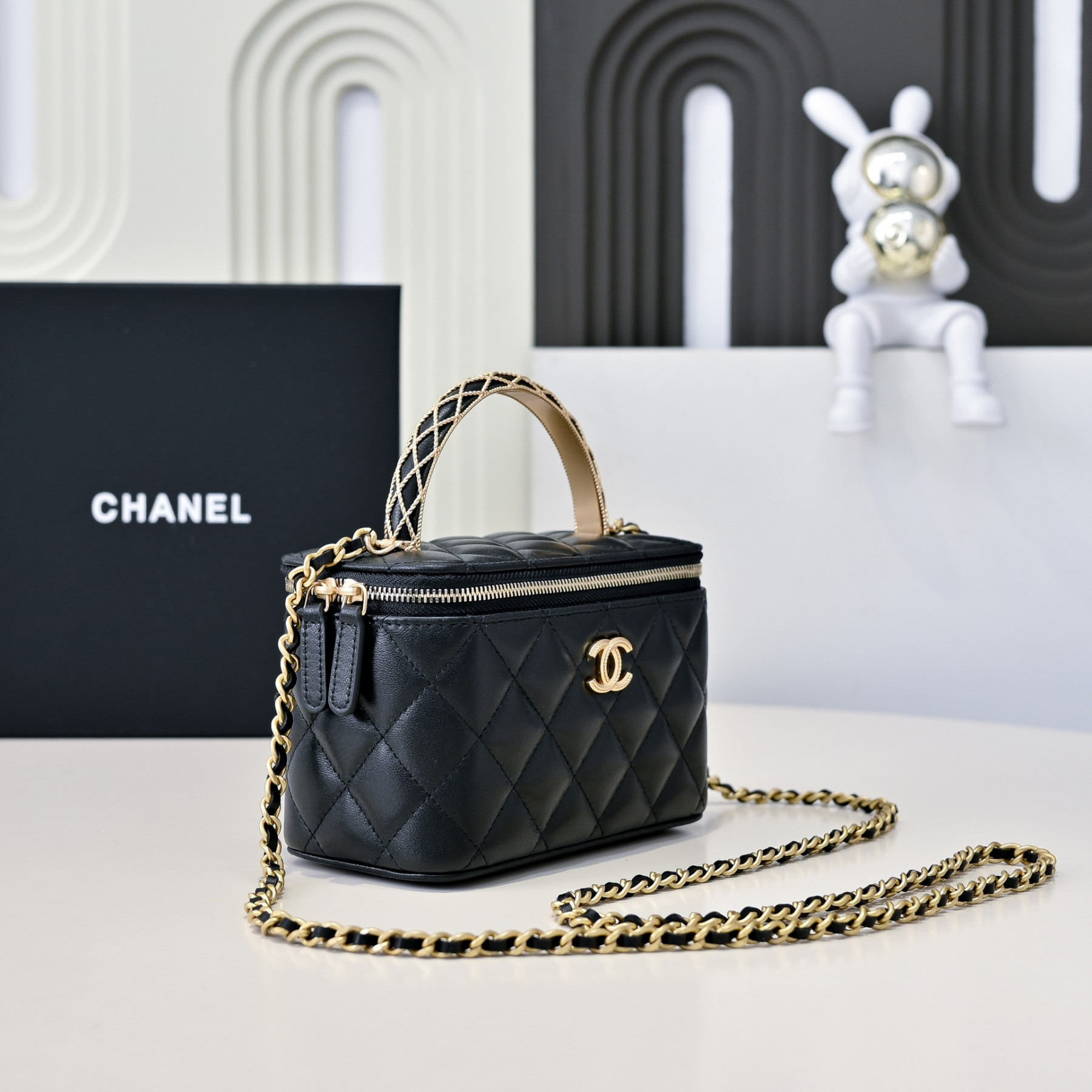 Ch**el Clutch With Chain 17cm