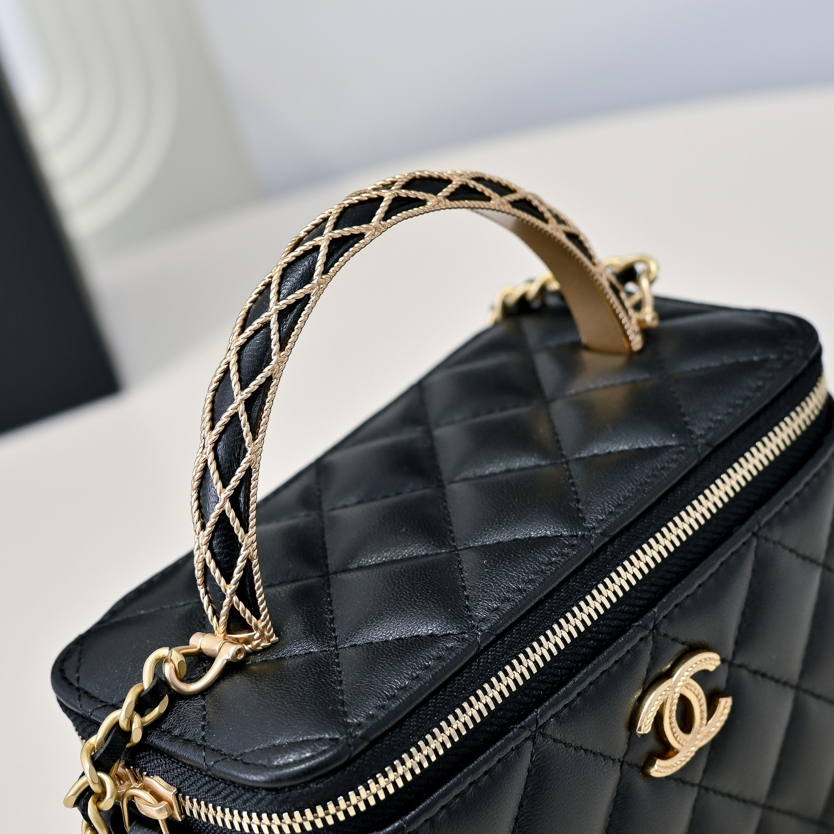 Ch**el Clutch With Chain 17cm