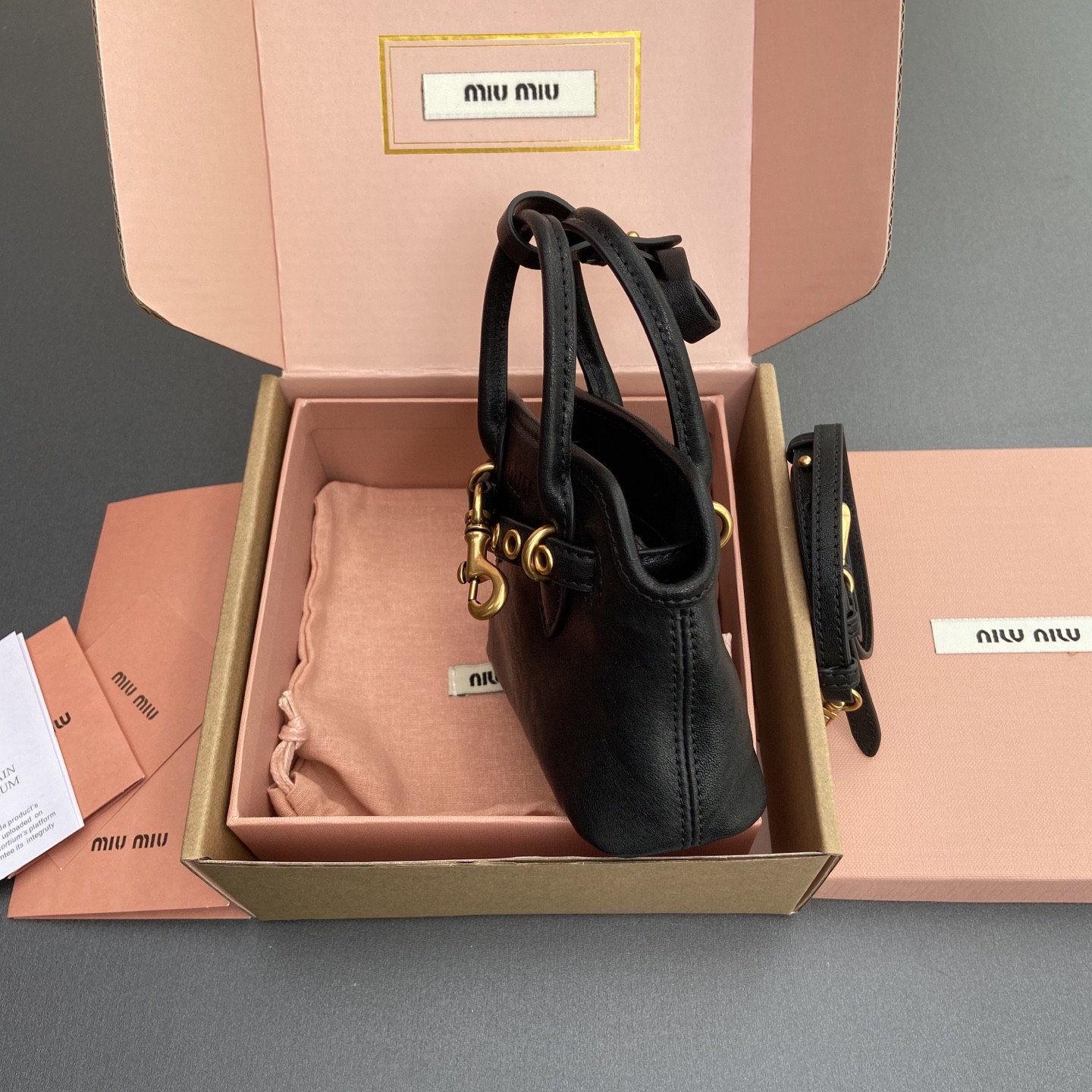 m1v m1v aventure nappa micro leather tR1ck 9.5x12x2.5cm