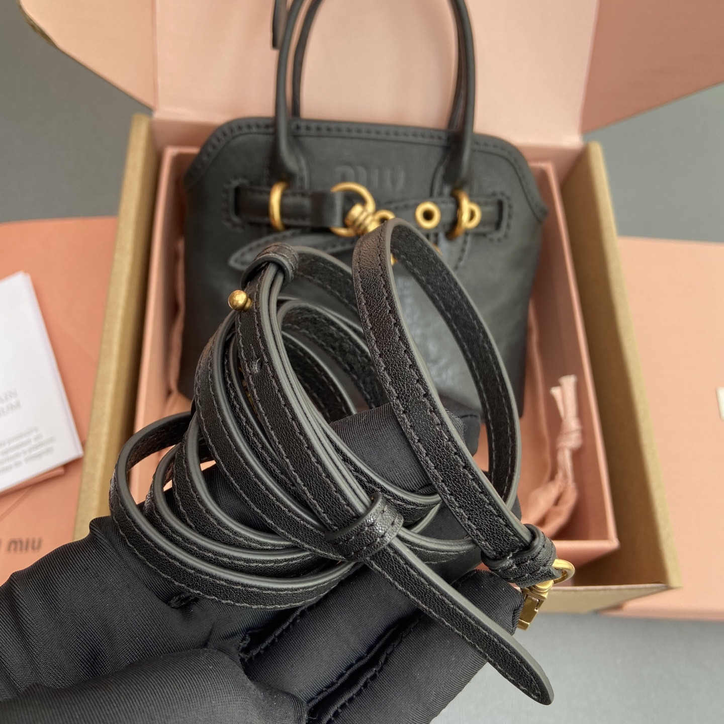 m1v m1v aventure nappa micro leather tR1ck 9.5x12x2.5cm