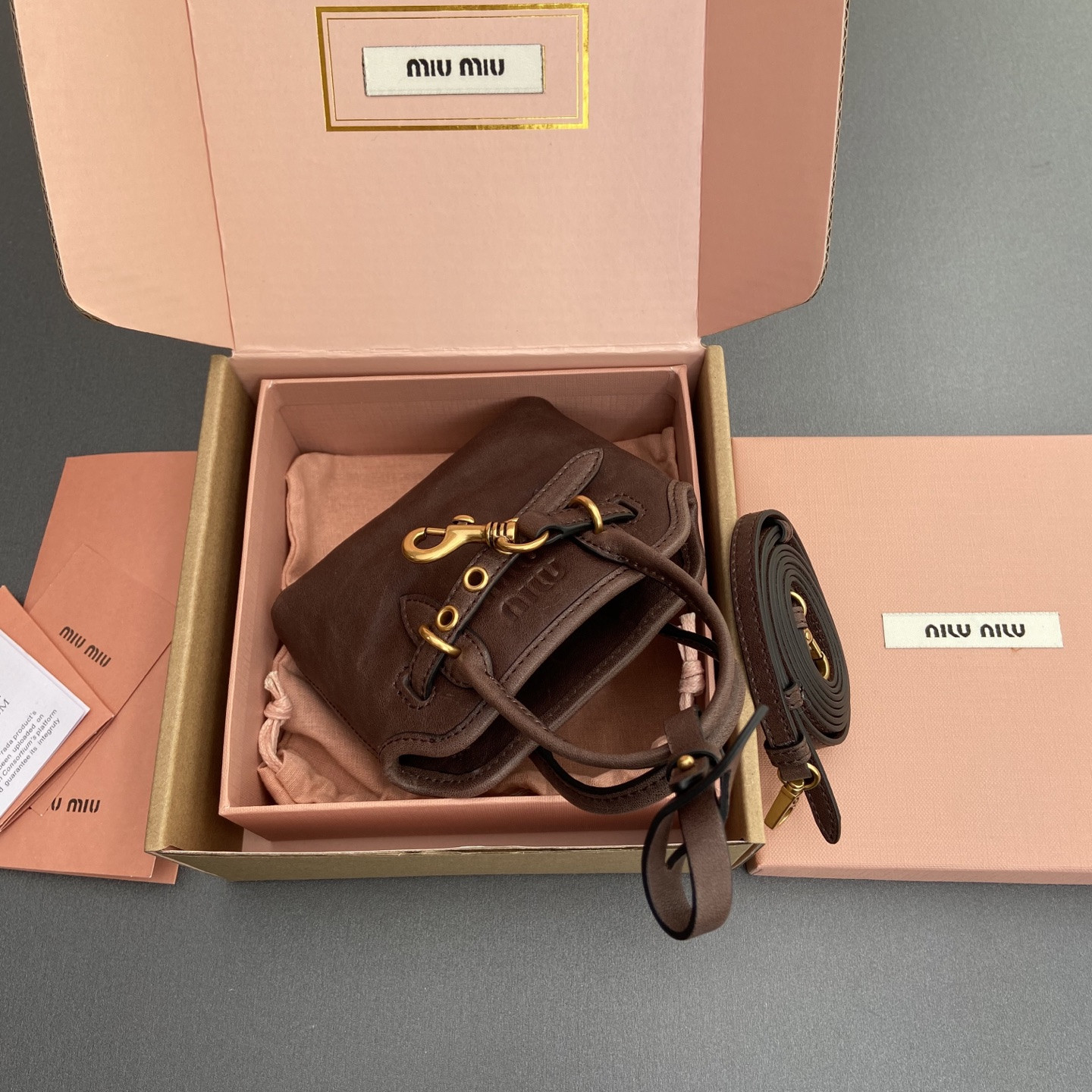 m1v m1v aventure nappa micro leather tR1ck 9.5x12x2.5cm