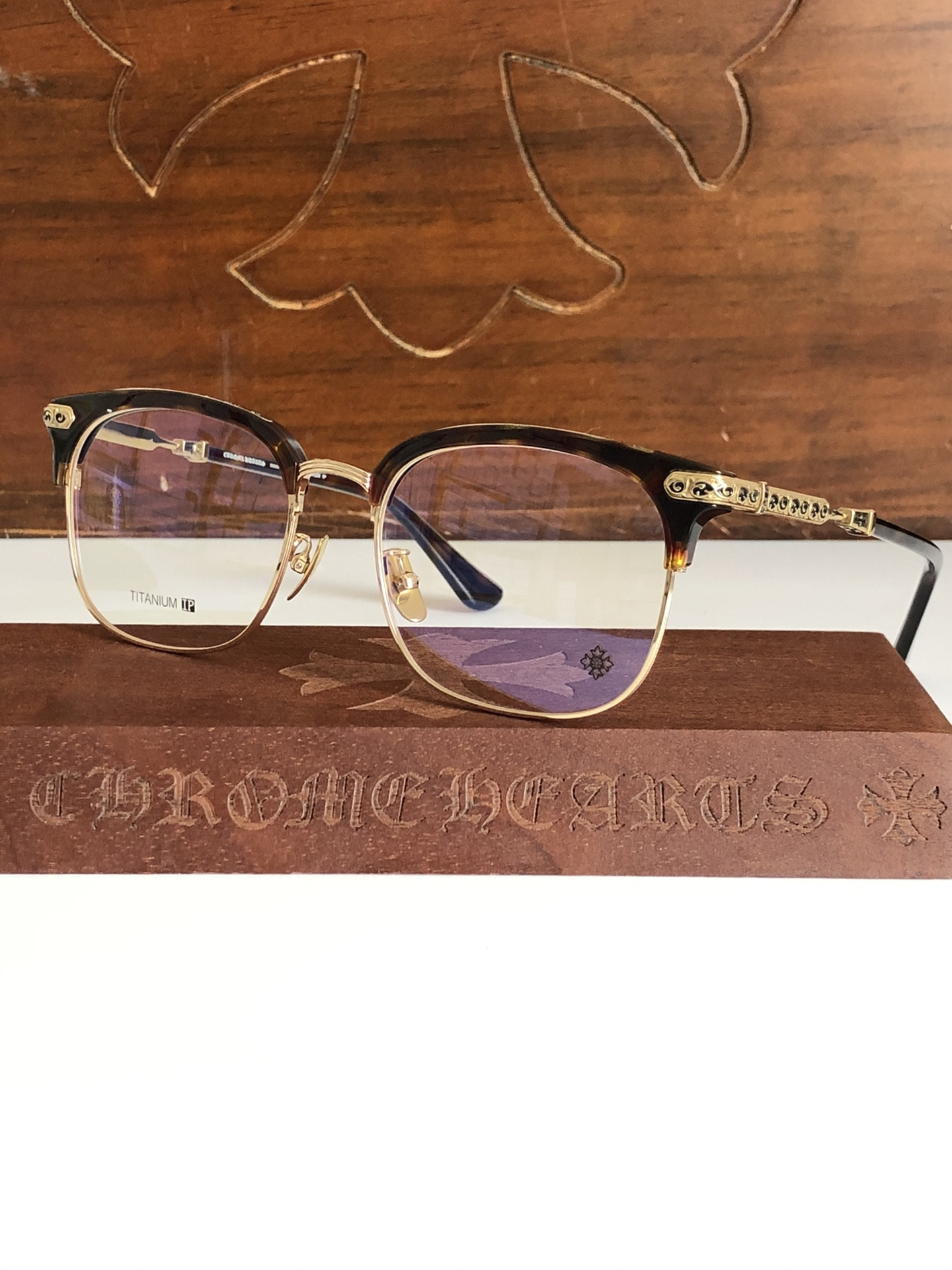 Ch*0me He**ts Glasses VERTICAL SMILE I 57-19-148