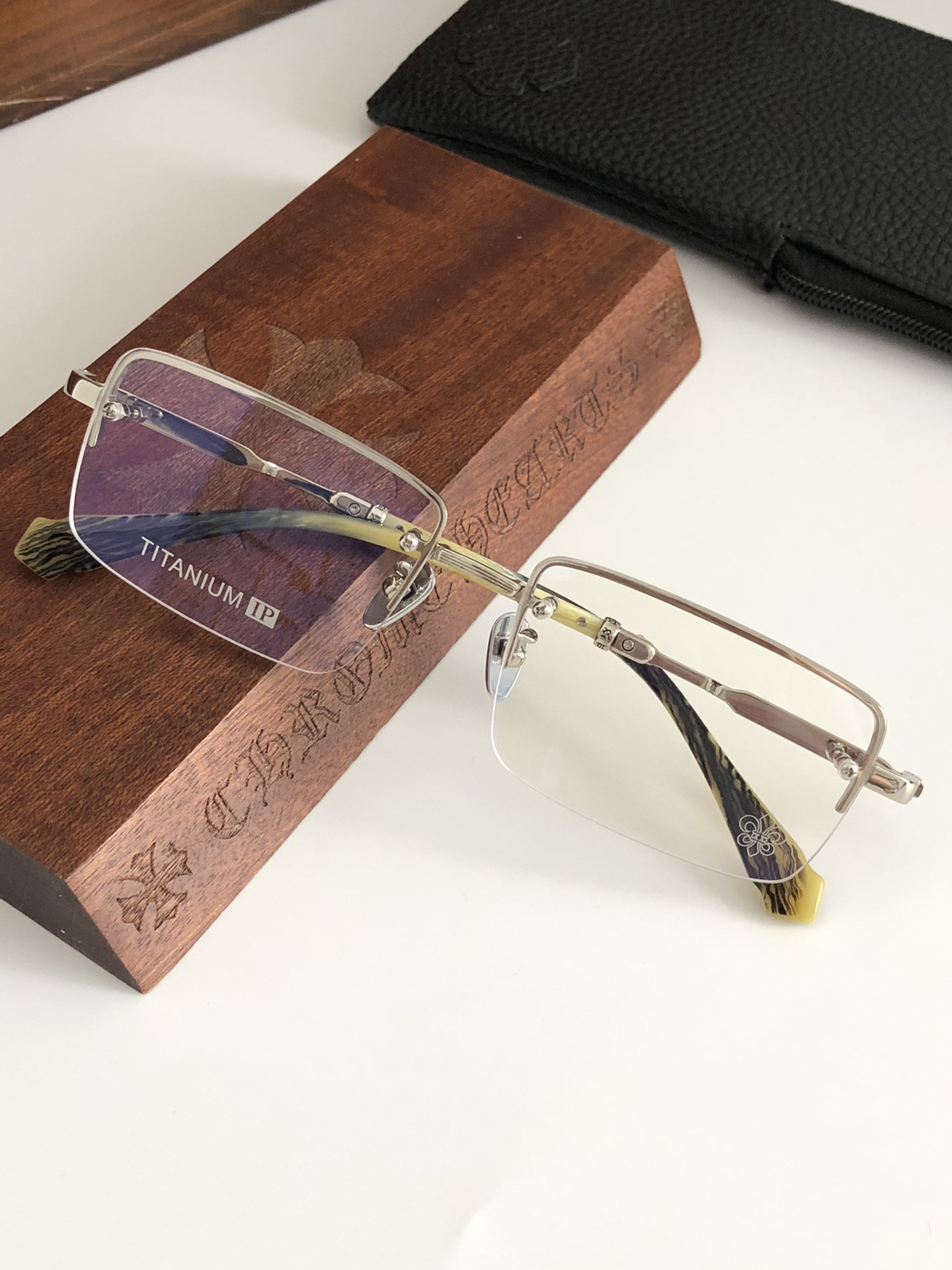 Ch*0me He**ts Glasses CH8289 60-15-156