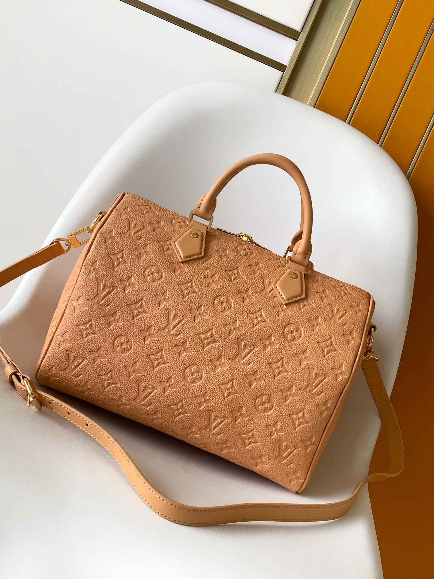 LV SPEEDY SOFT 30 M11323 21 x 17 x 30CM