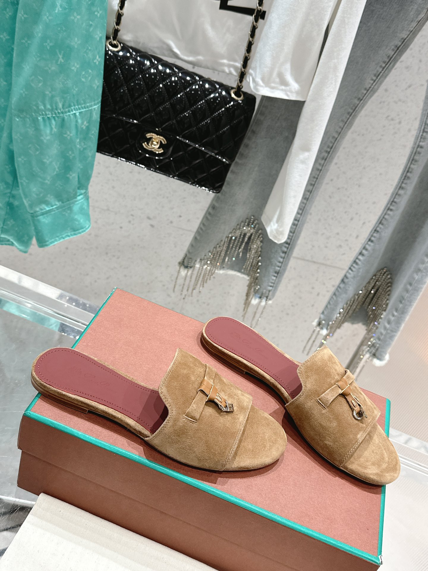 UA L0r0 P1ana Summer Charms Sandal