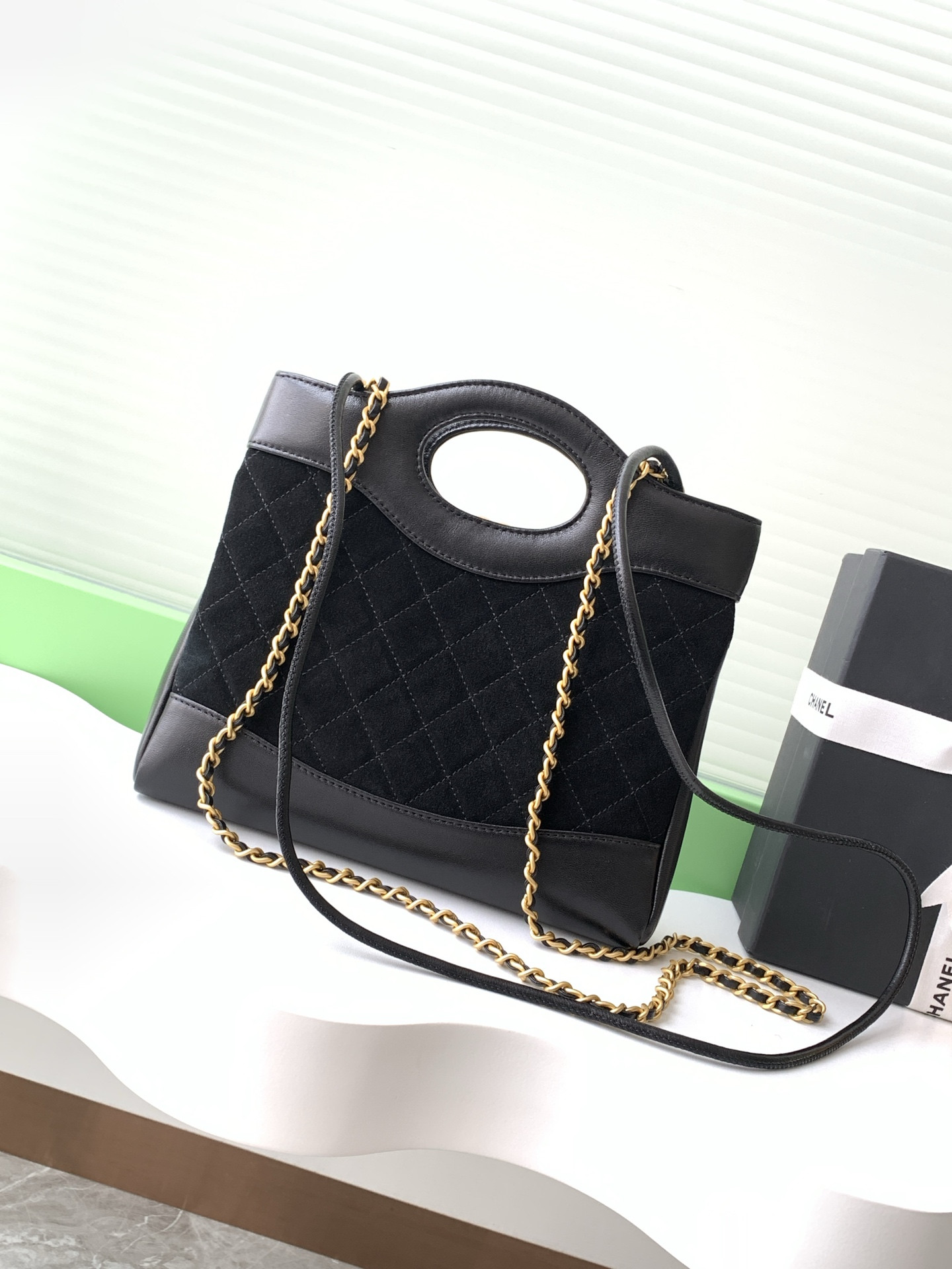 Ch**el 31 Mini Shopping Bag Lambskin & Gold-Tone Metal 22x23x5cm