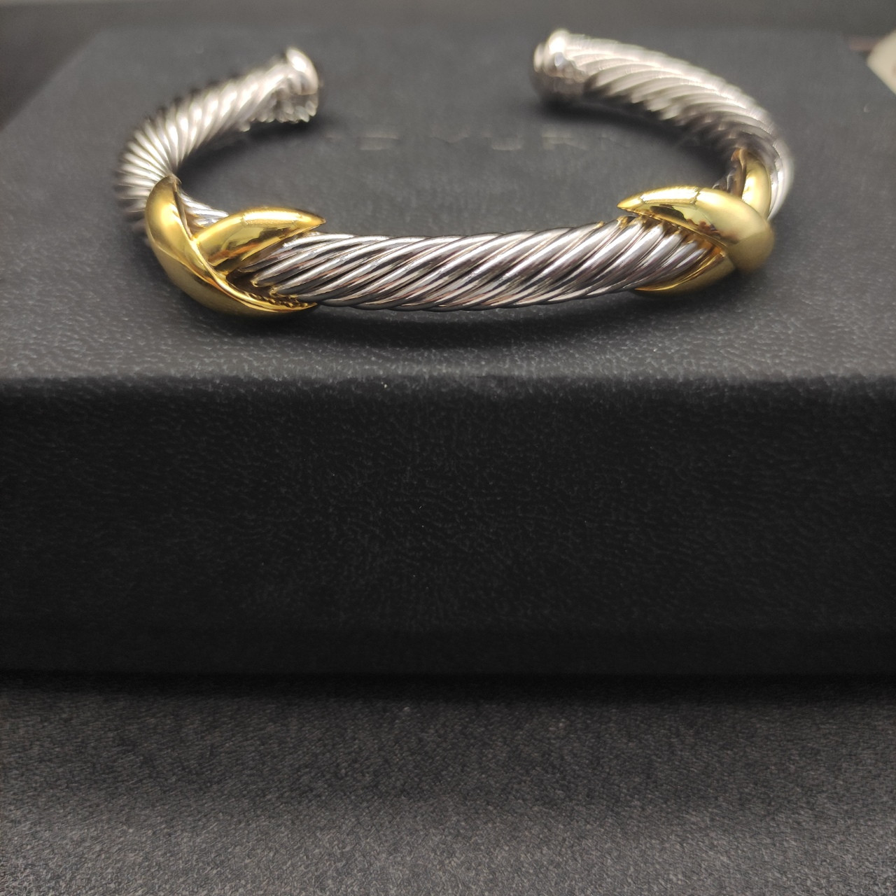 dau1d Yvrm*n 7mm double x bracelet(wrist circumference 16-20cm)