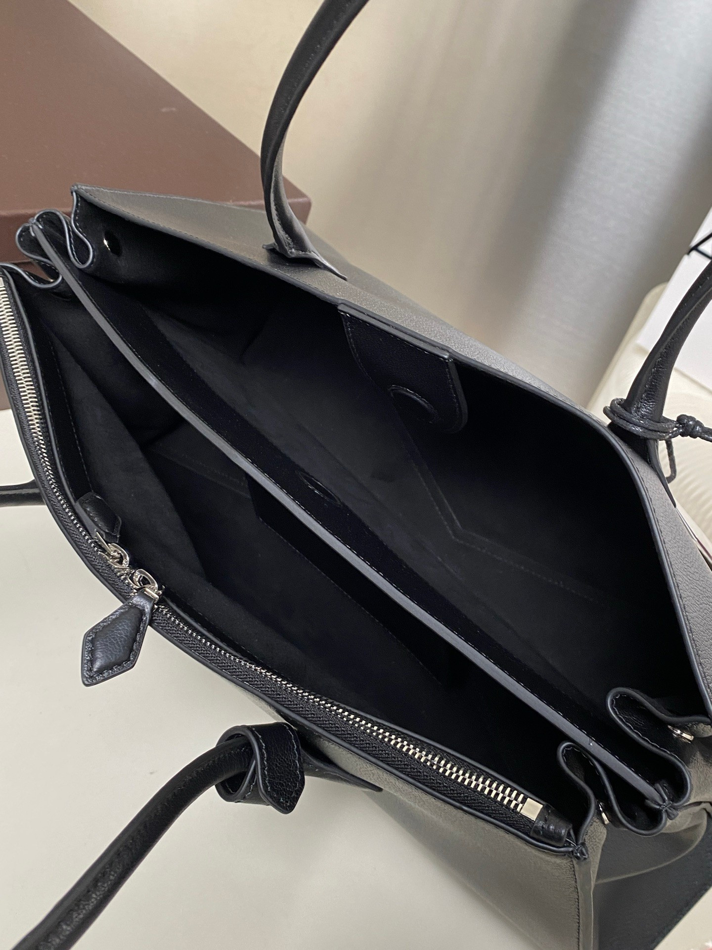 A1a1a LE TECKE Large Double-Zip Bag 42x21.5x18.5cm