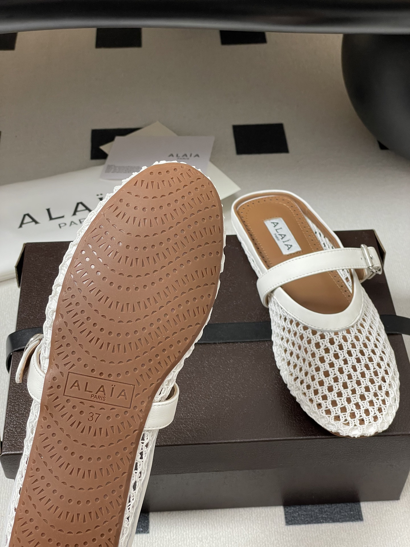ua a1a1a flat mules(cusT0mized size 7-10 days production time)