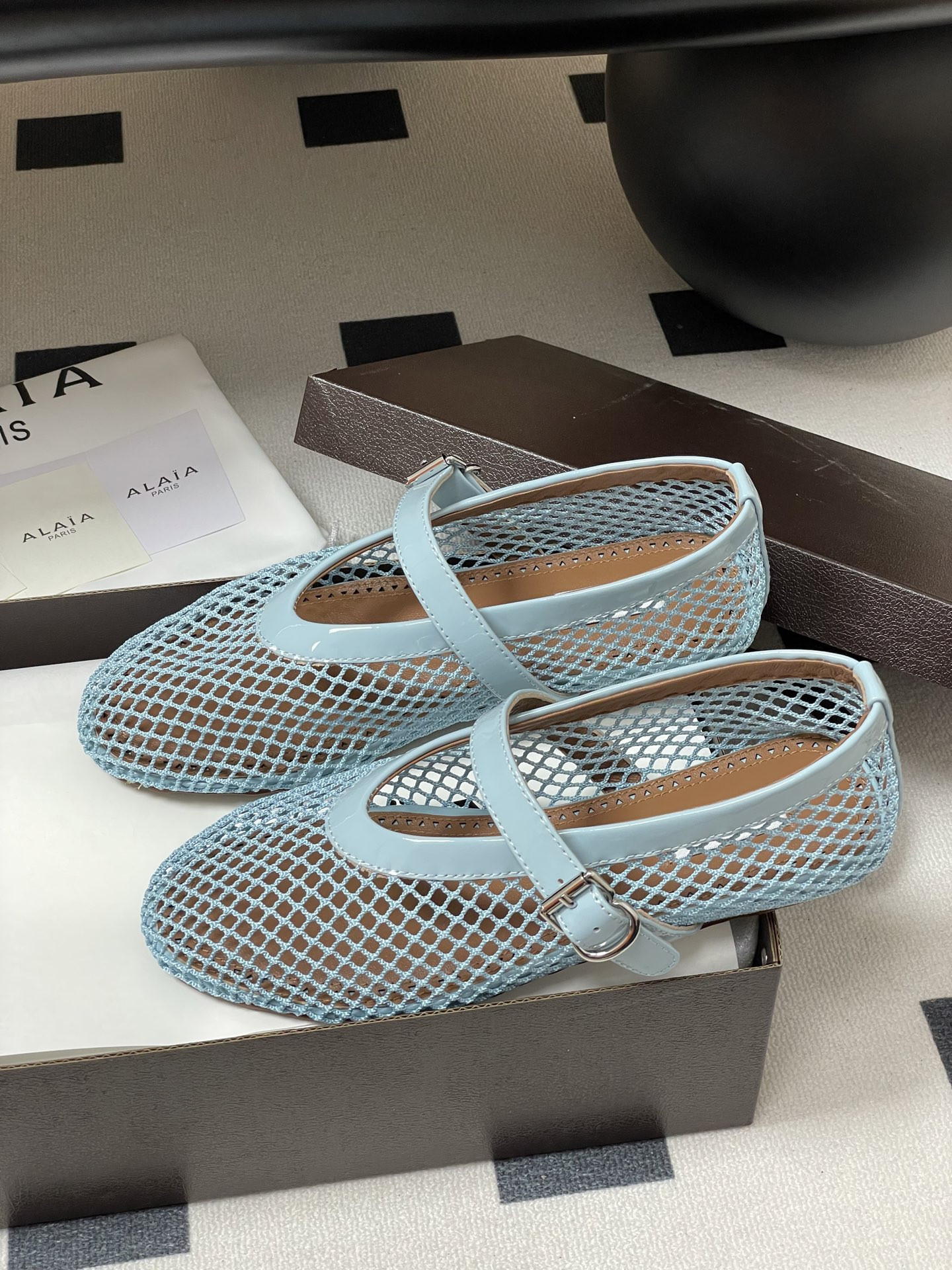 UA A1a1a BALLET FLATS IN FISHNET