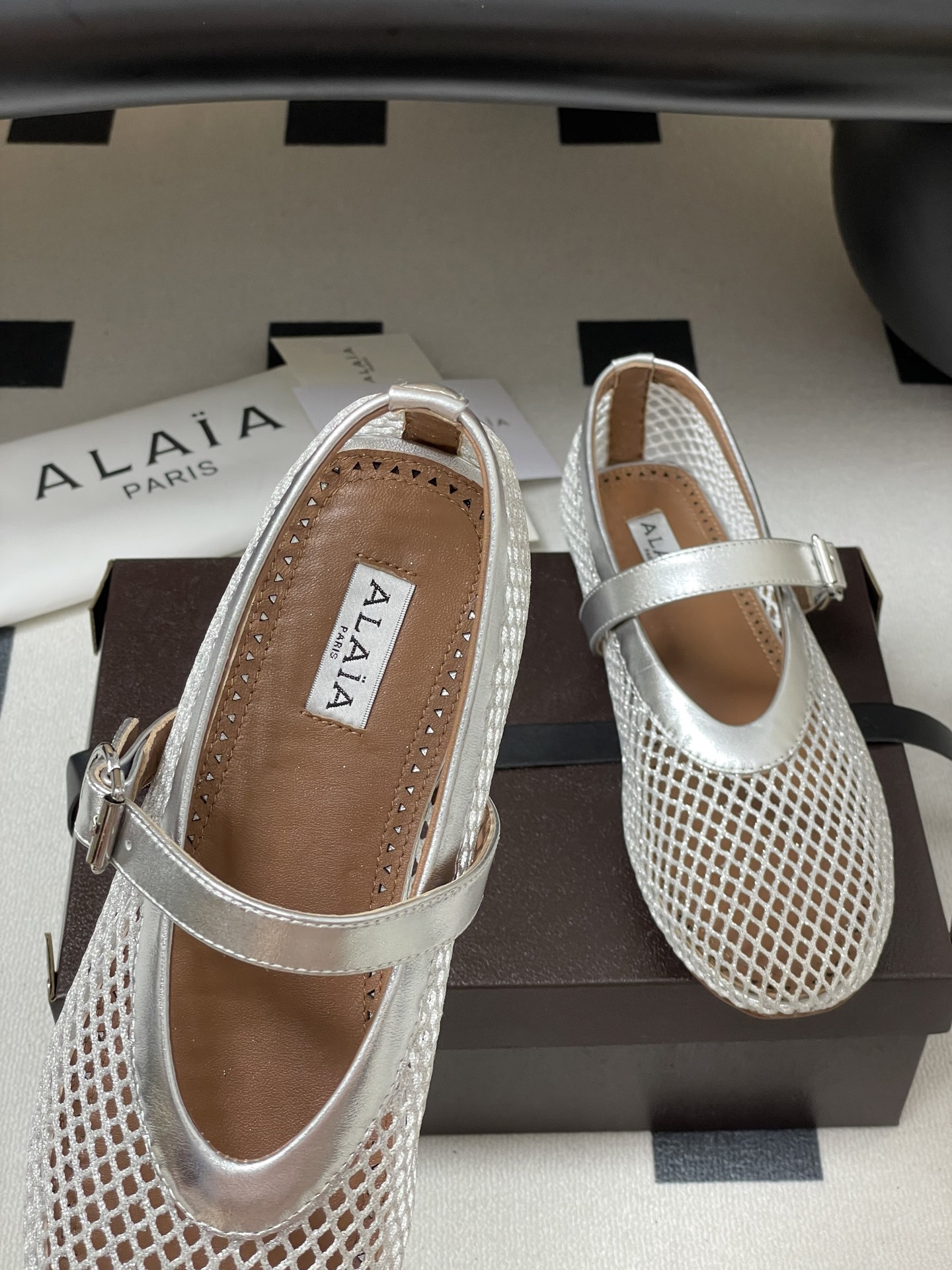 UA A1a1a BALLET FLATS IN FISHNET