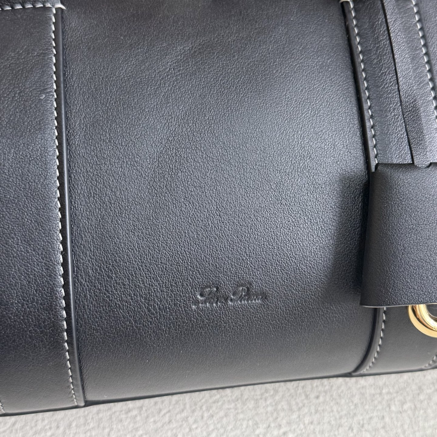 L0r0 P1ana Loom L25 Calfskin 25x18x12.5cm