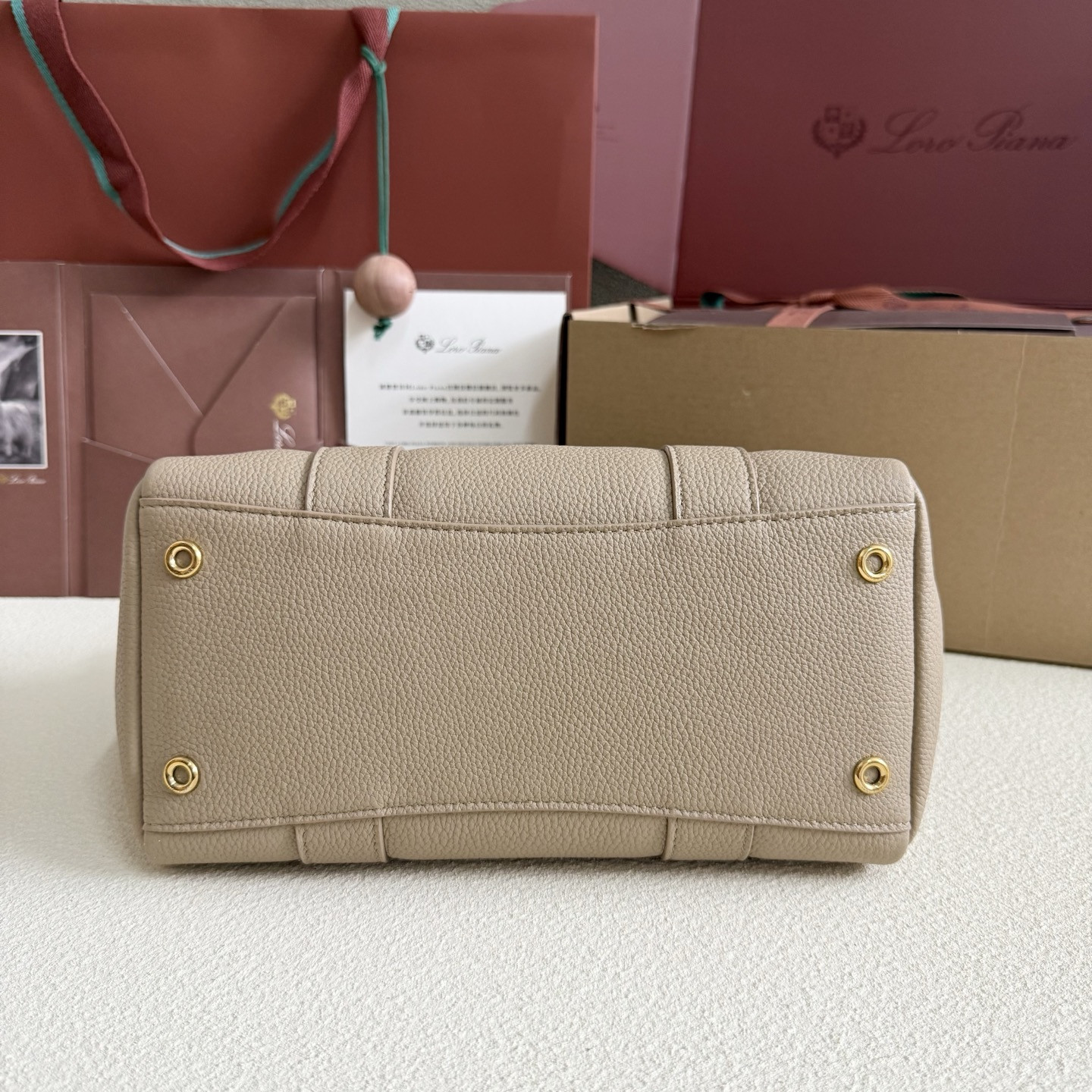 L0r0 P1ana Loom L25 Calfskin 25x18x12.5cm