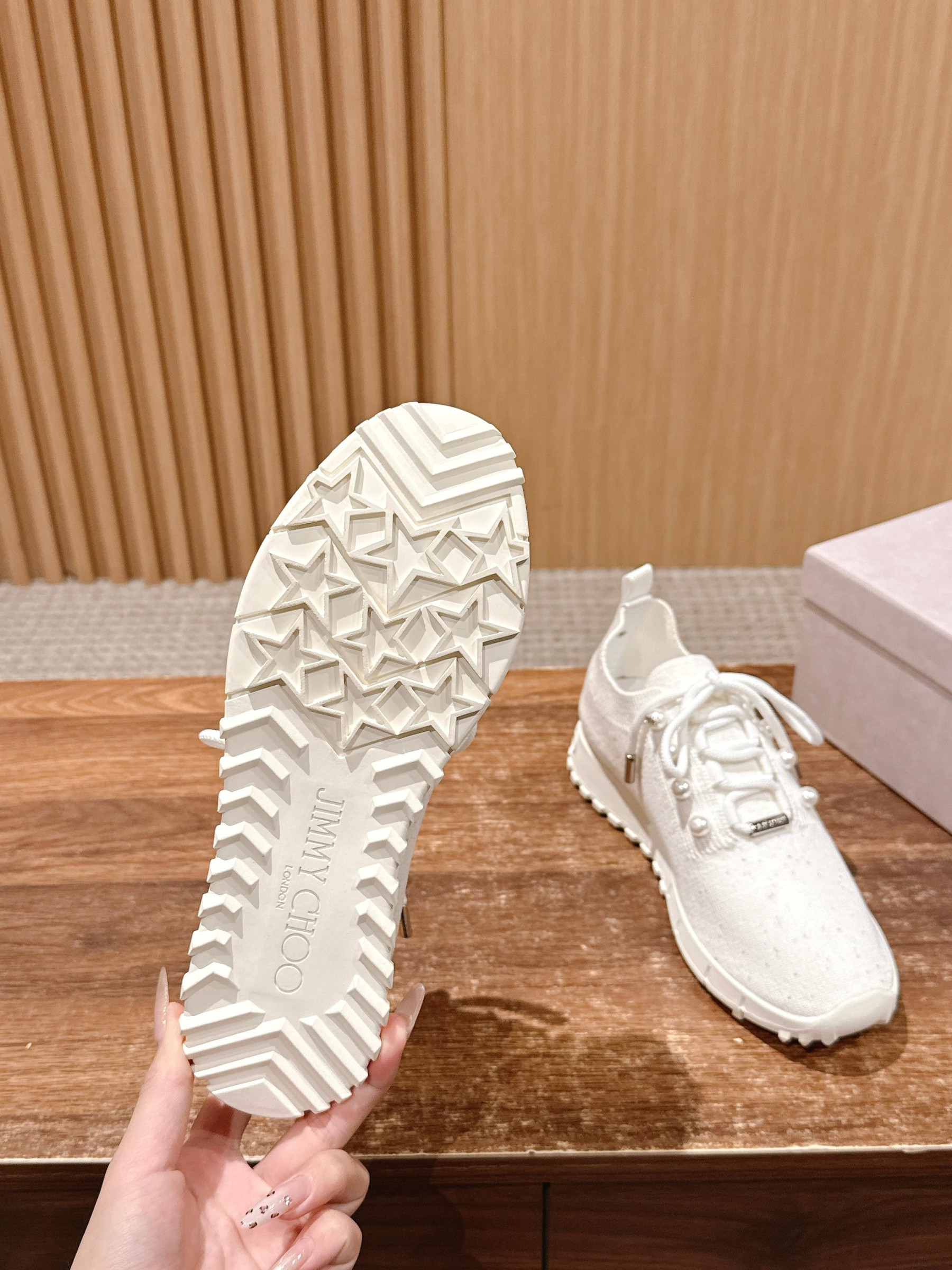 UA J1m*y Ch00 Casual Sneakers