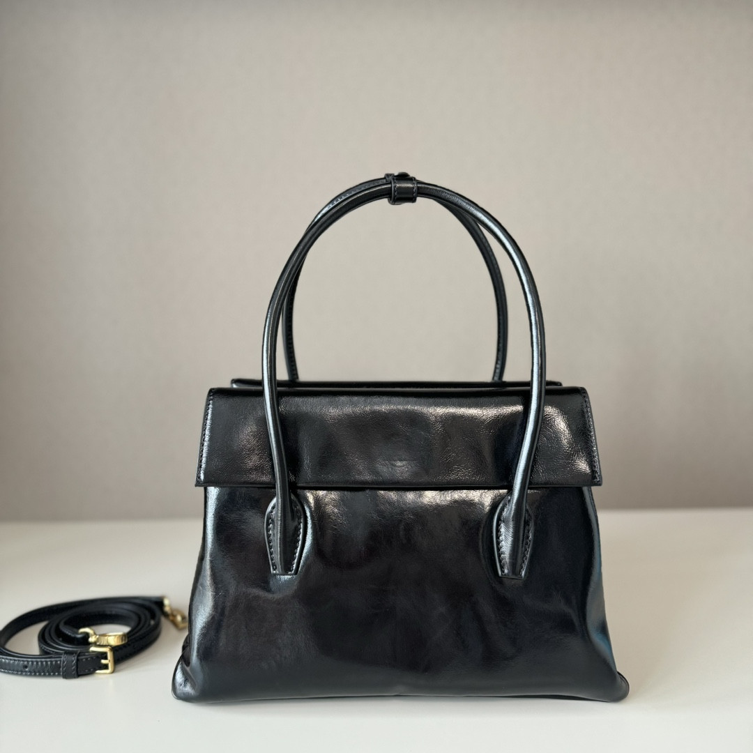 M1v M1v solitaire shiny leather bag 19.5x28x11cm