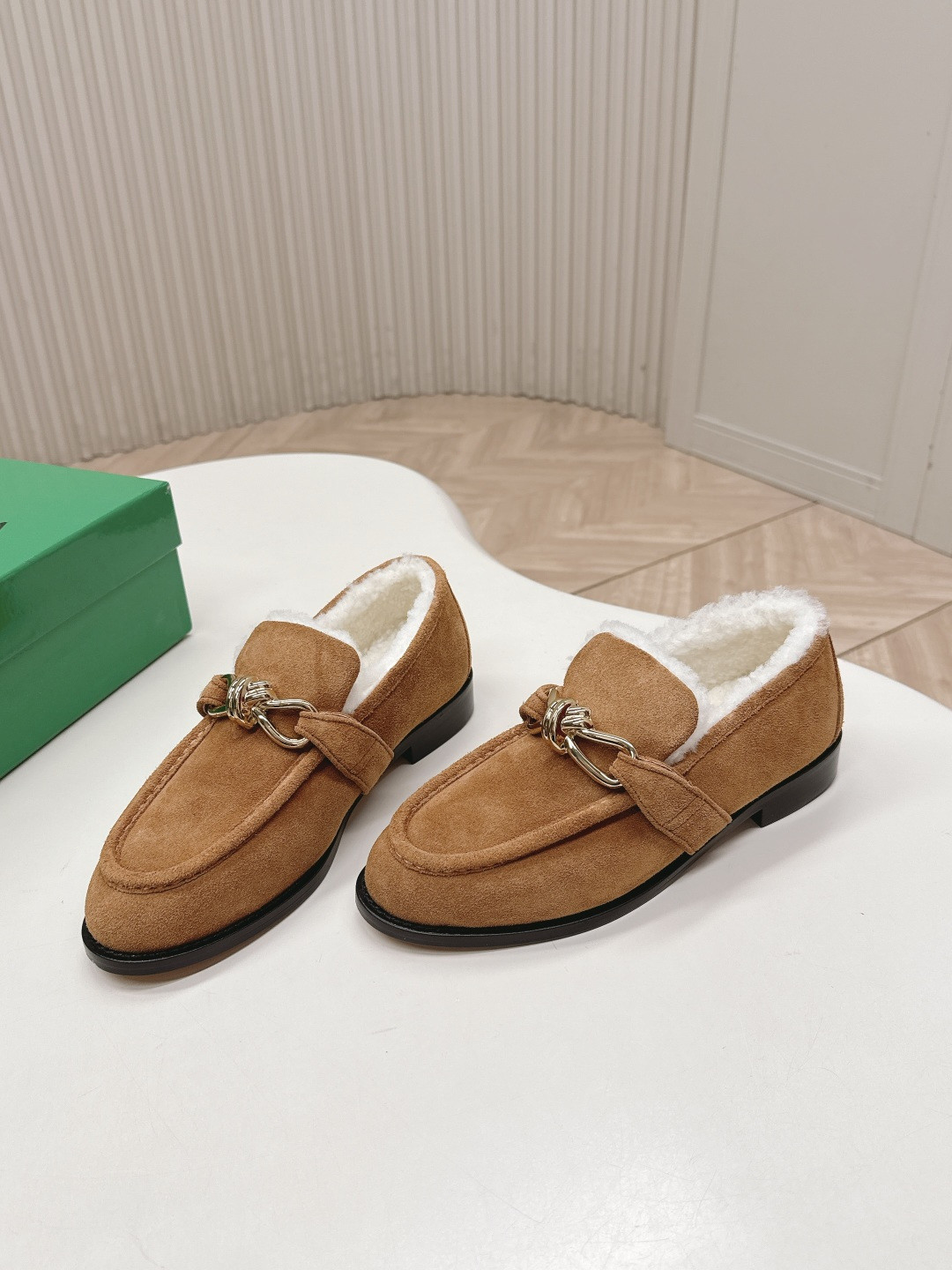 UA B0tt*ga Ven*ta Loafers Shoes