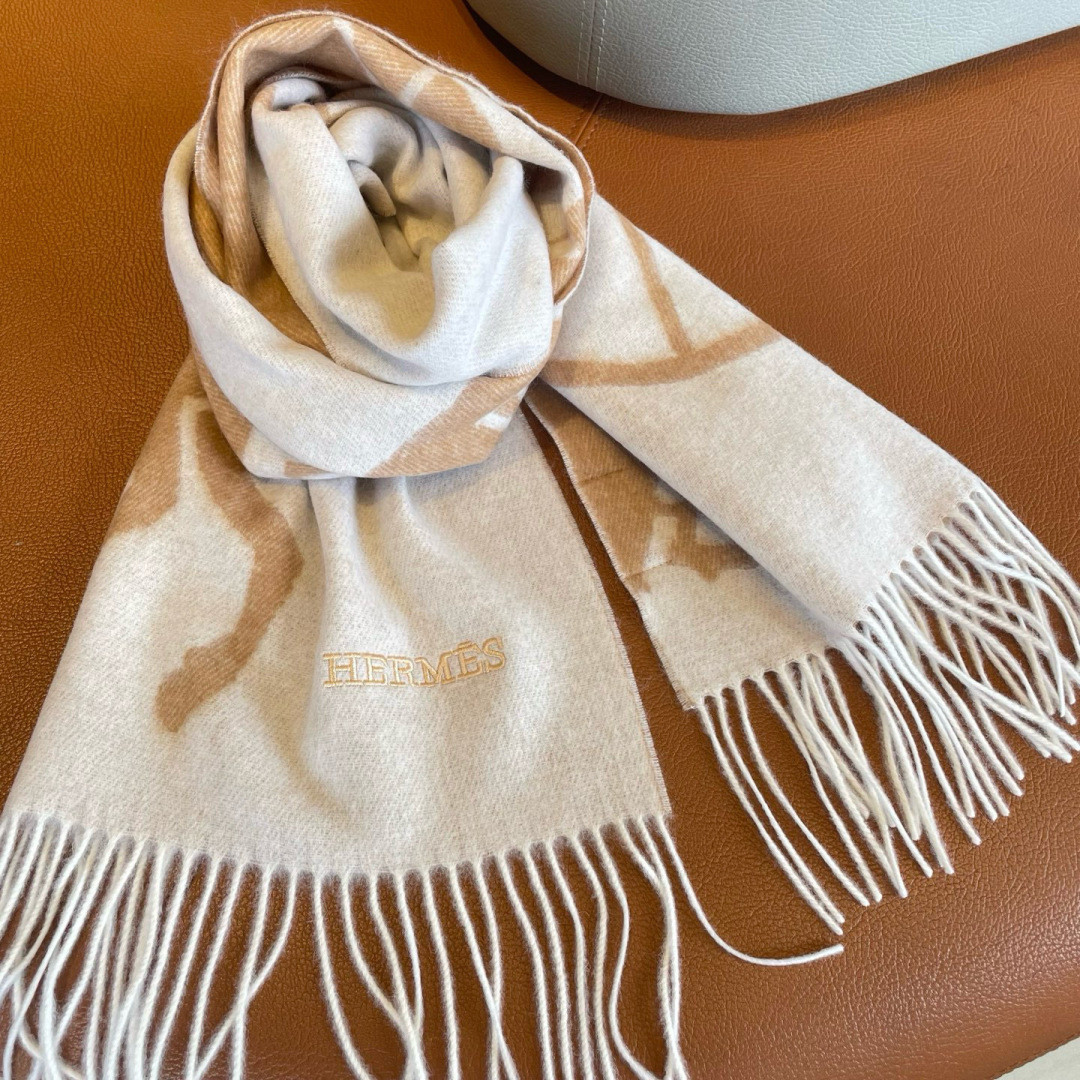H**me5 scarf 30x180cm
