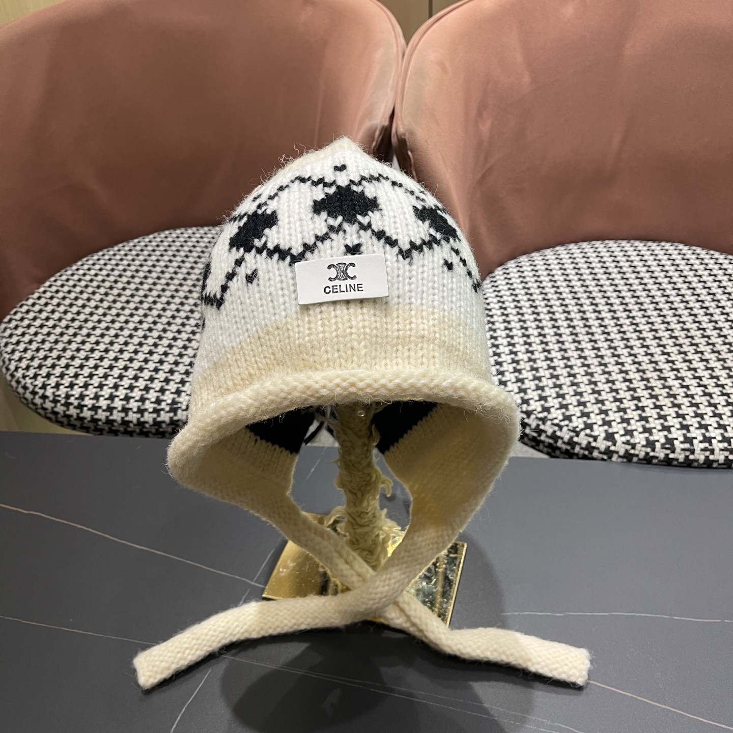 Ce1i*e knit trapper hat