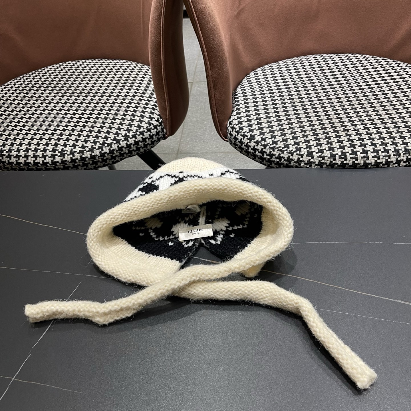 Ce1i*e knit trapper hat